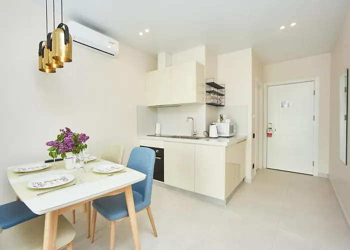 Jupiter Aparthotel 4*